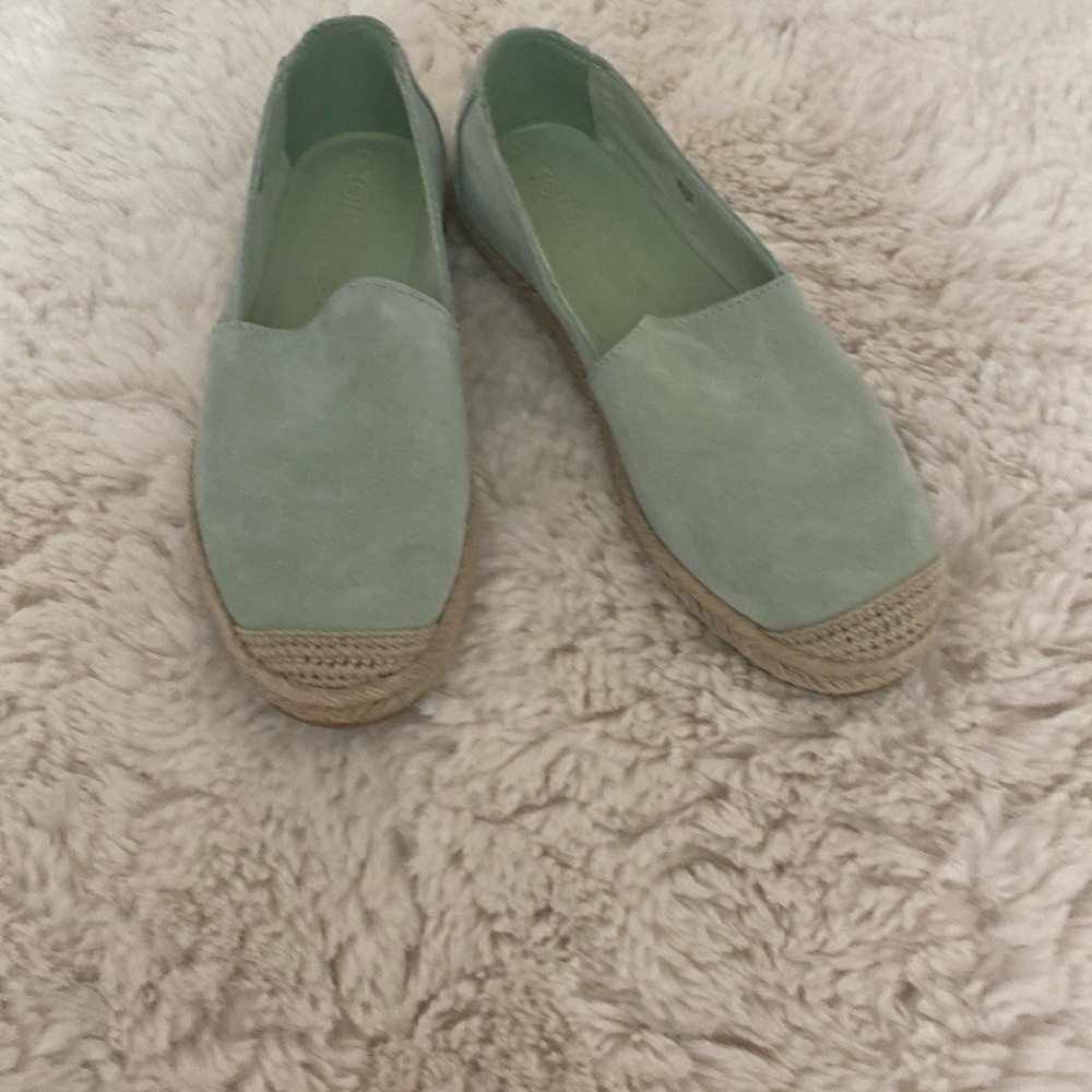Worn around the house not even outside still like brand new